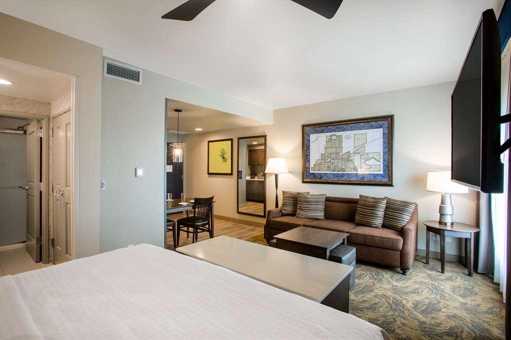 Homewood Suites By Hilton Salina/Downtown, Ks Room photo